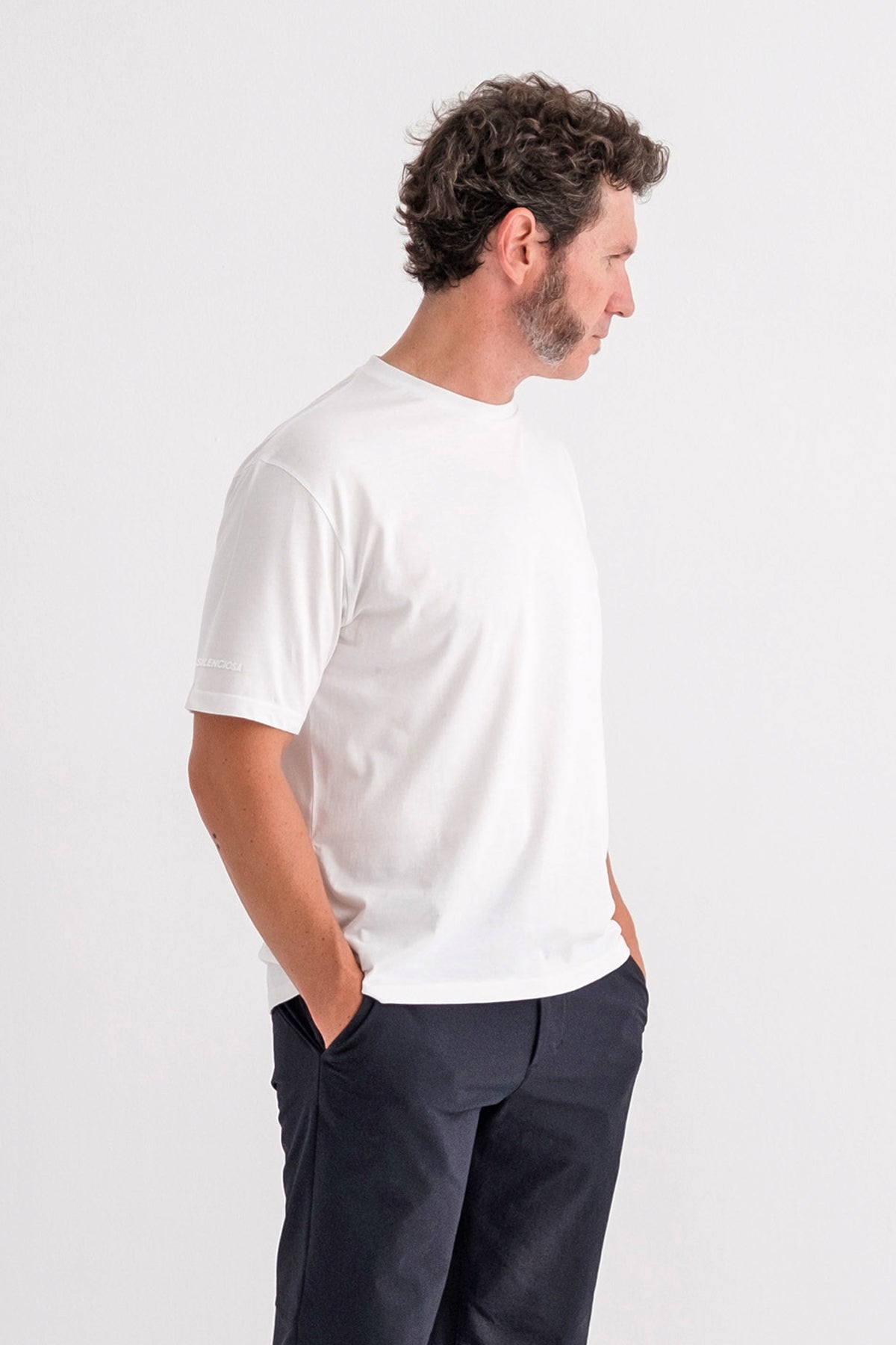 WHITE T-SHIRT EMBOSSED