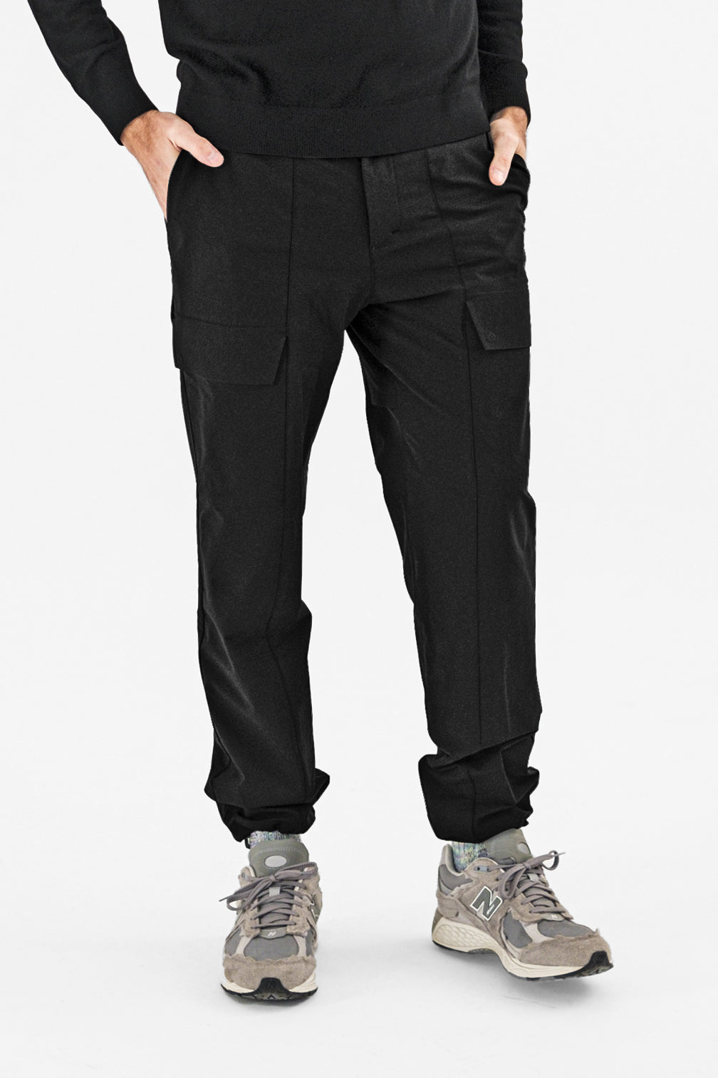 BLACK CARGO PANTS