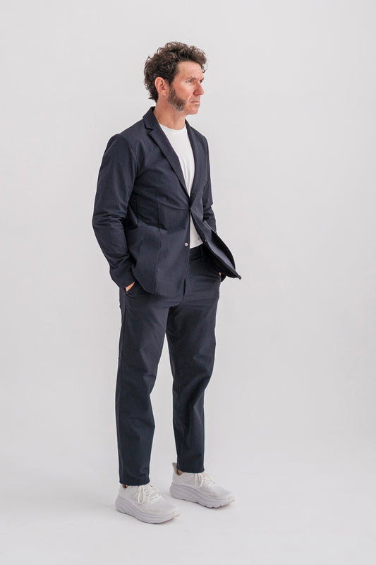 NAVY PLEATED SUIT BLAZER