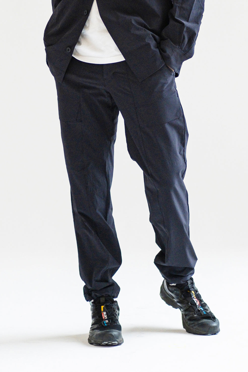 NAVY CARGO PANTS