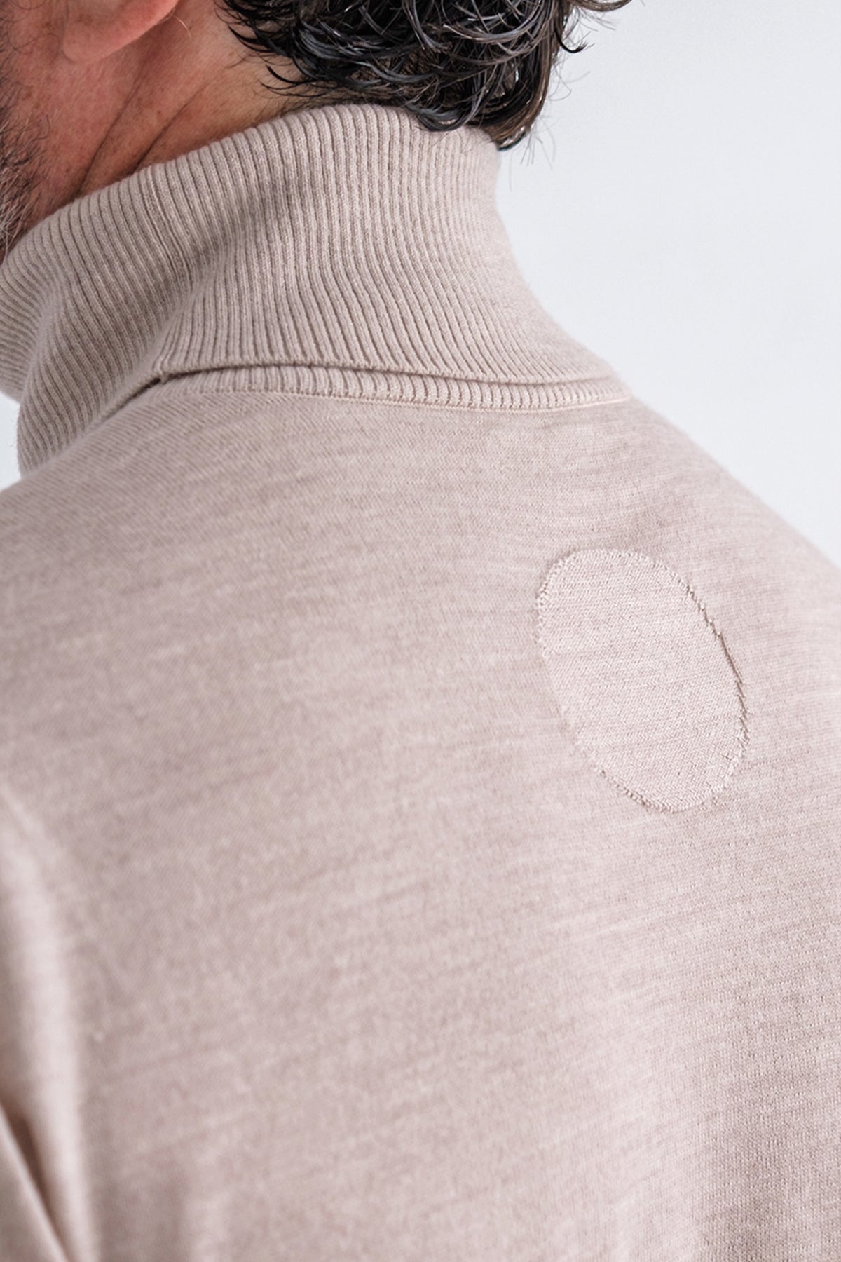 MERINO BEIGE TURTLENECK JUMPER