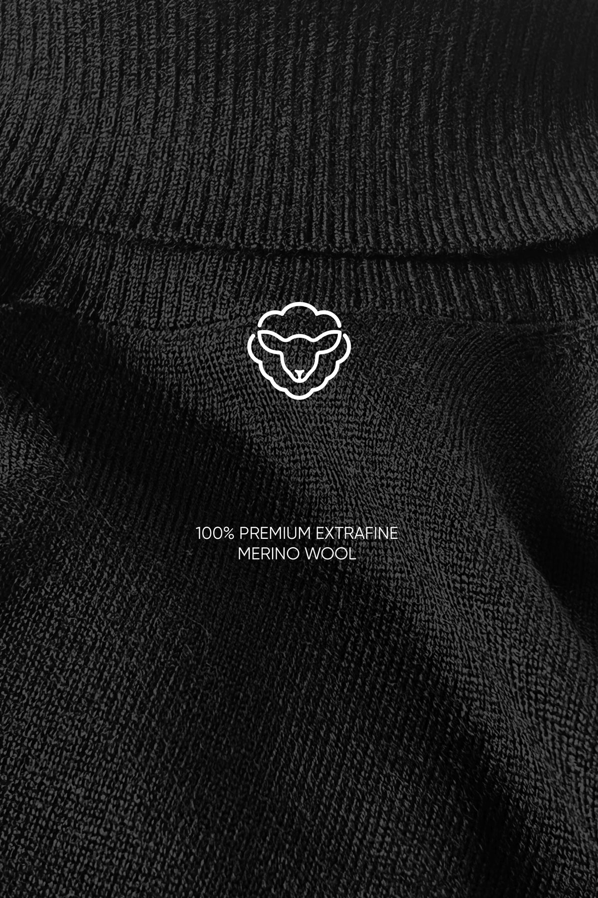 MERINO BLACK TURTLENECK JUMPER