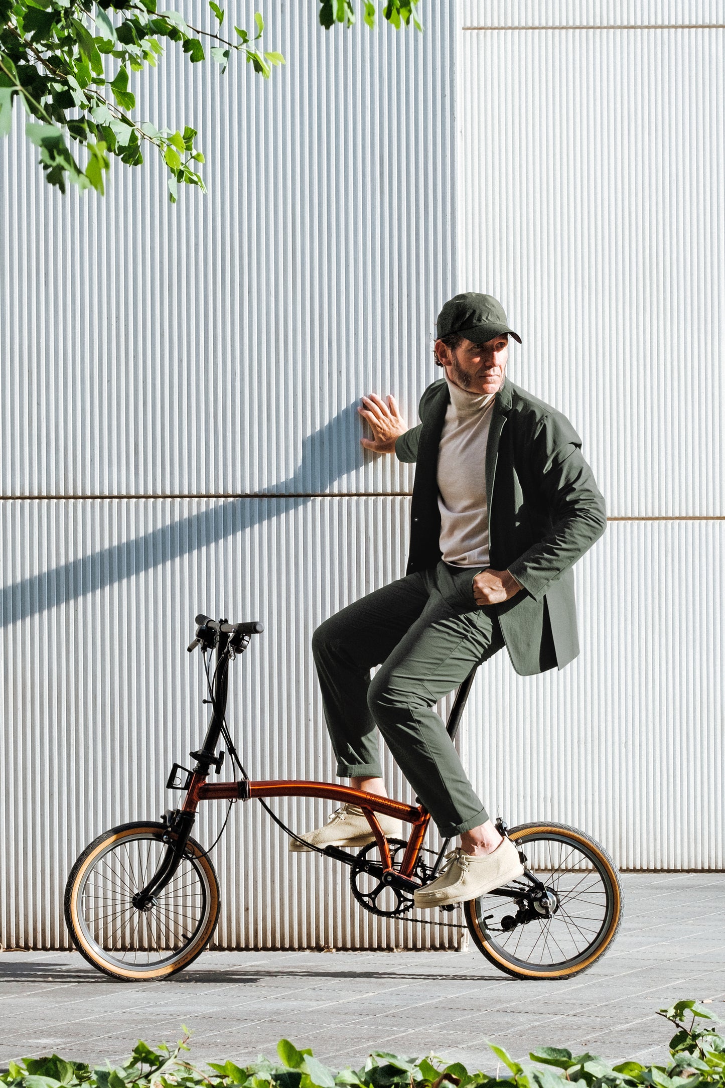 KHAKI PLEATED SUIT BLAZER