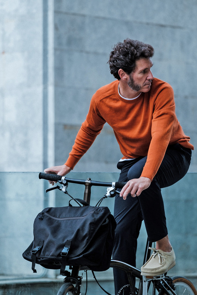 MERINO ORANGE ROUND COLLAR JUMPER