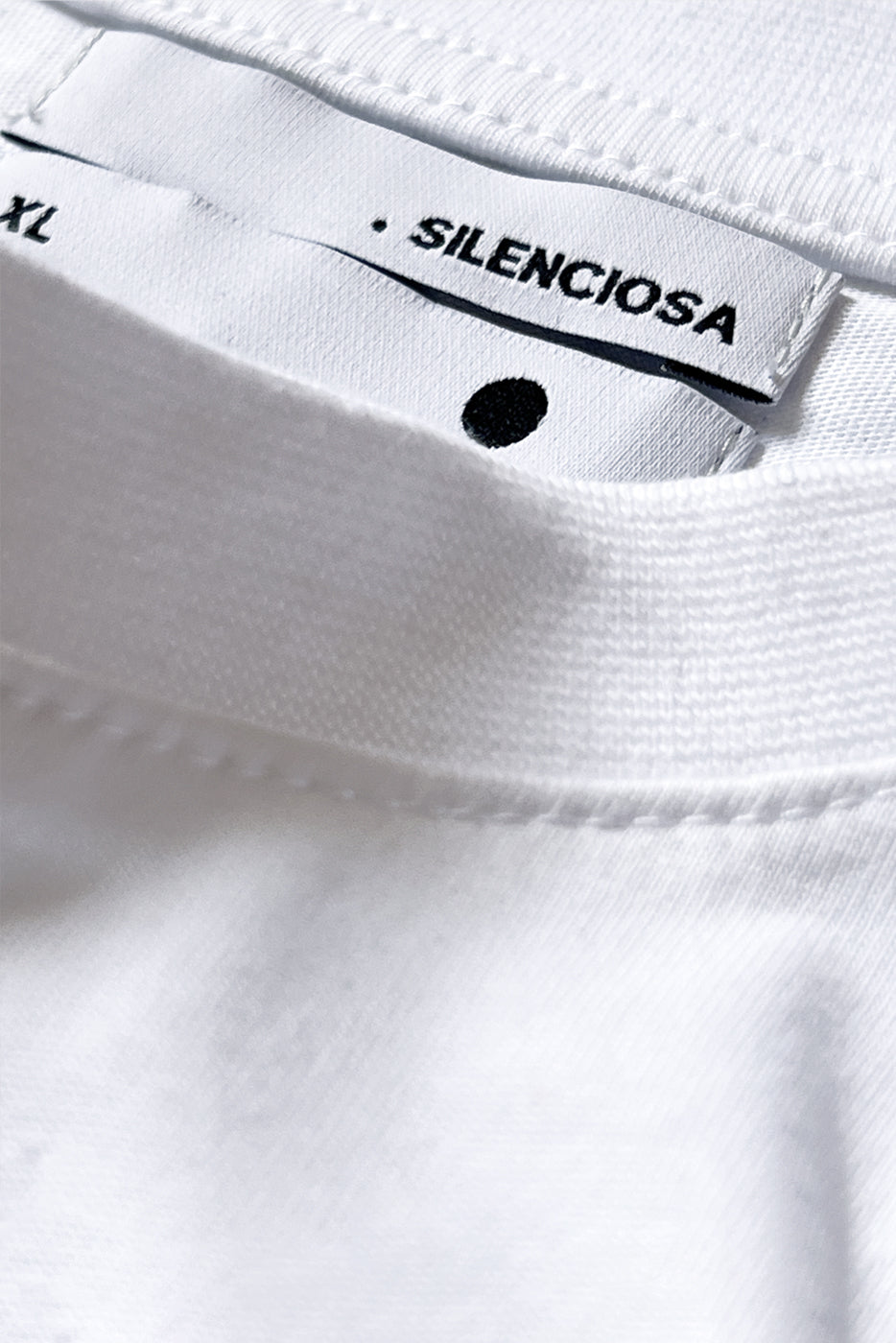 WHITE T-SHIRT EMBOSSED